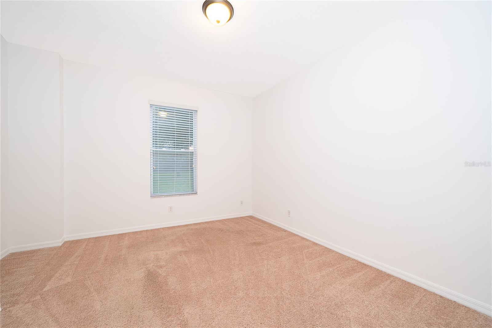 891 Cavan Dr Property Photo 15