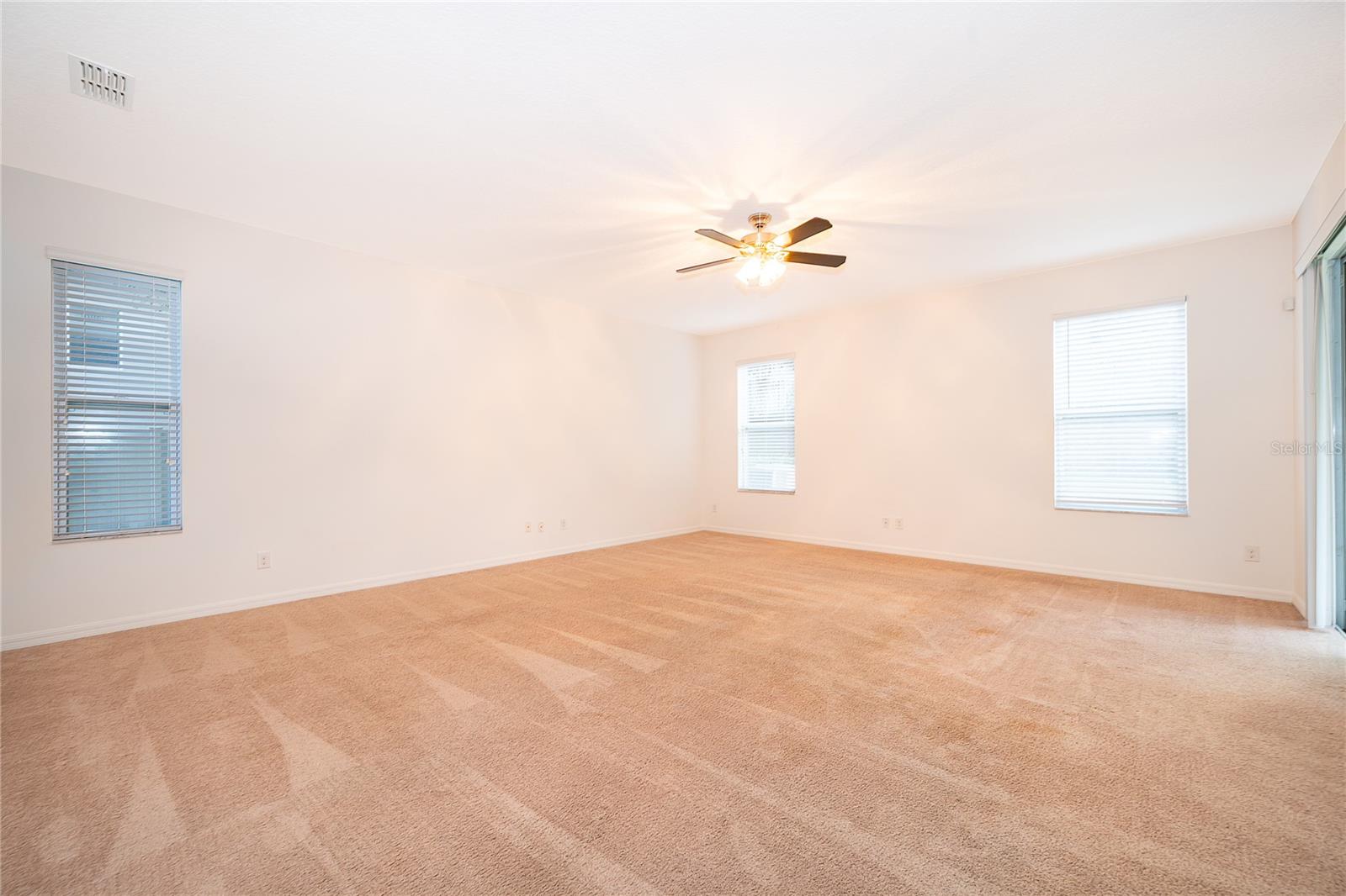 891 Cavan Dr Property Photo 22