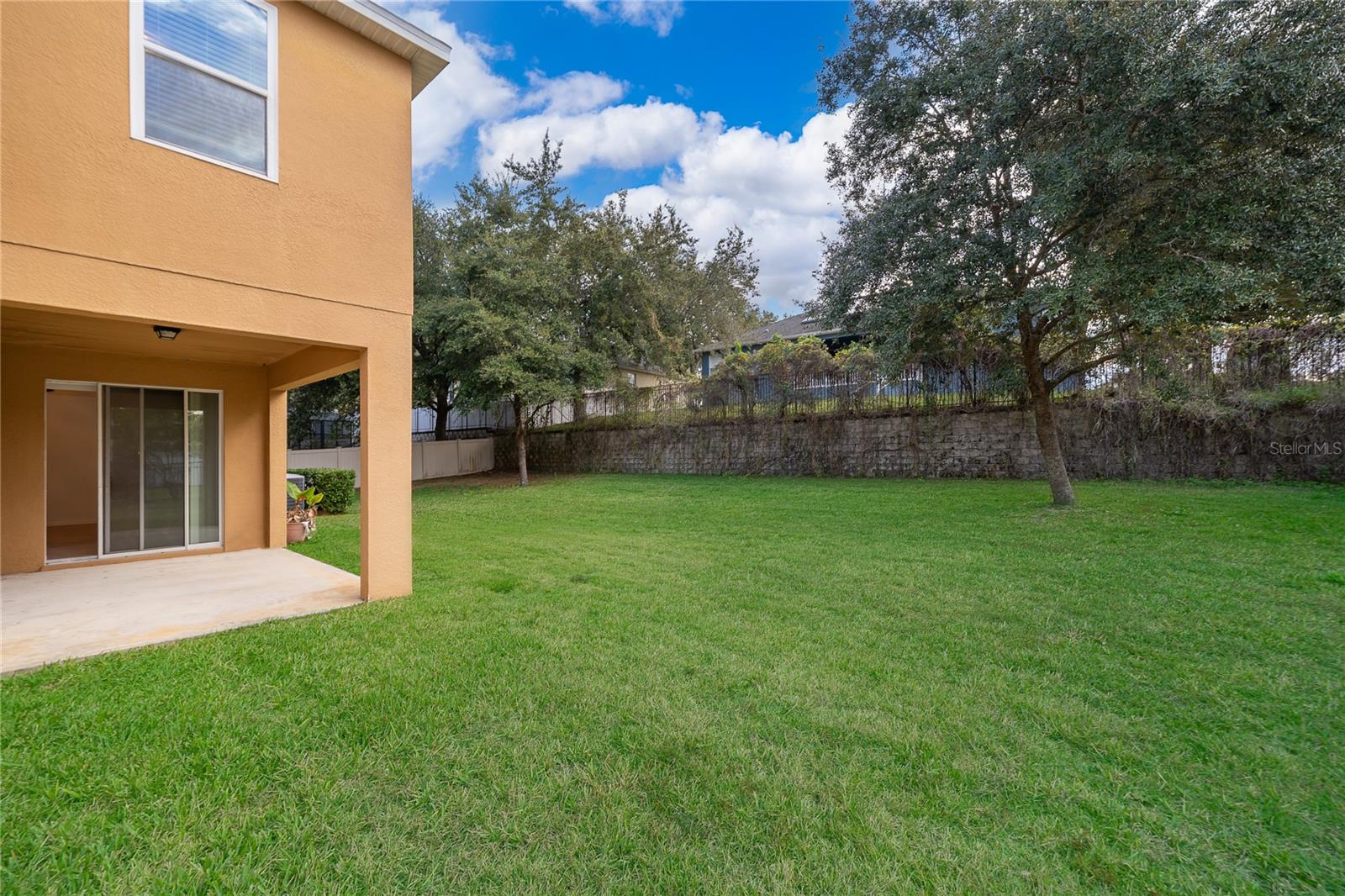 891 Cavan Dr Property Photo 26