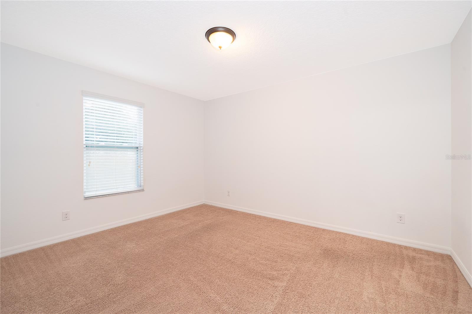 891 Cavan Dr Property Photo 30