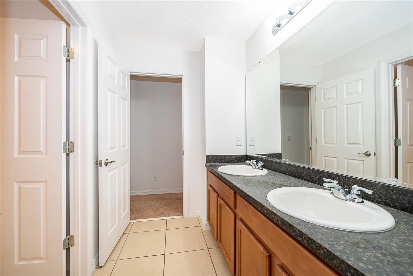 891 Cavan Dr Property Photo 40