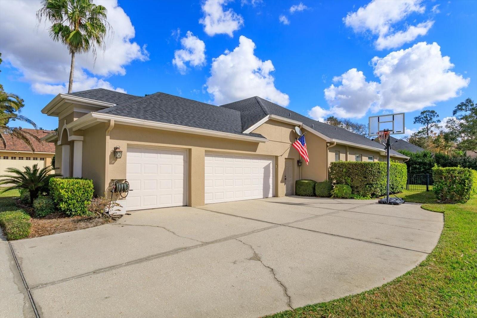 5341 Fawn Woods Ct Property Photo 4