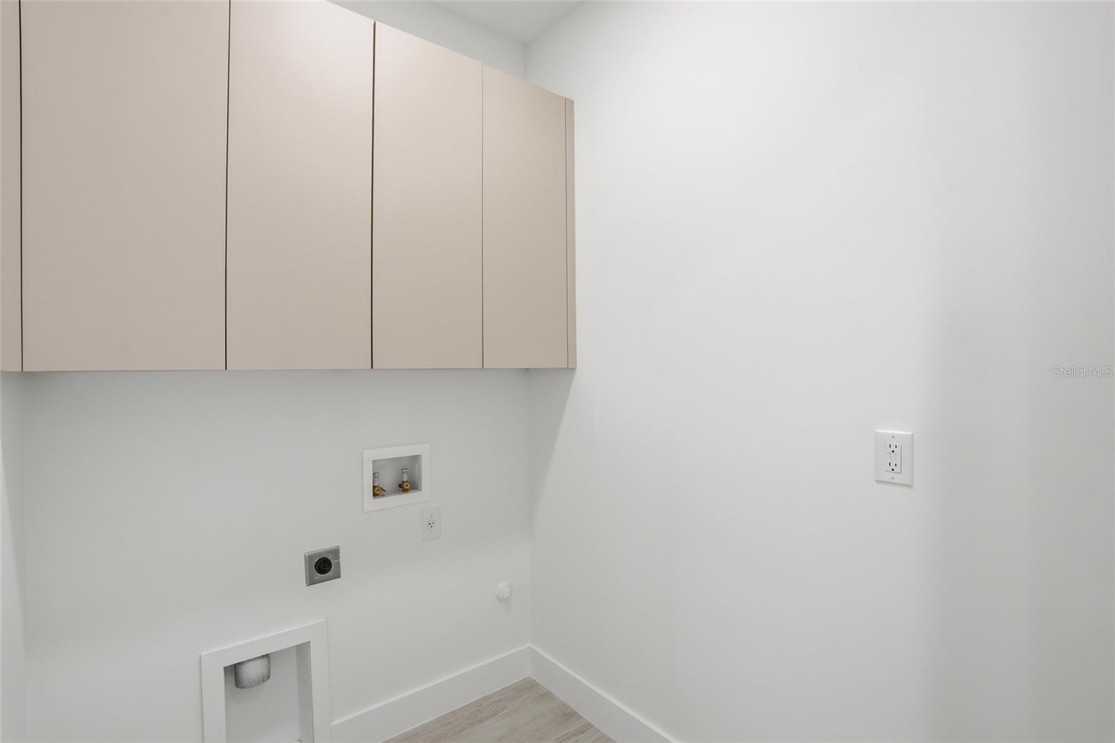 9402 Arrid Cir Property Photo 44