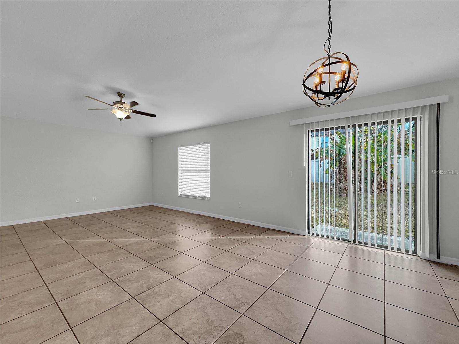 10113 Rosemary Leaf Ln Property Photo 3
