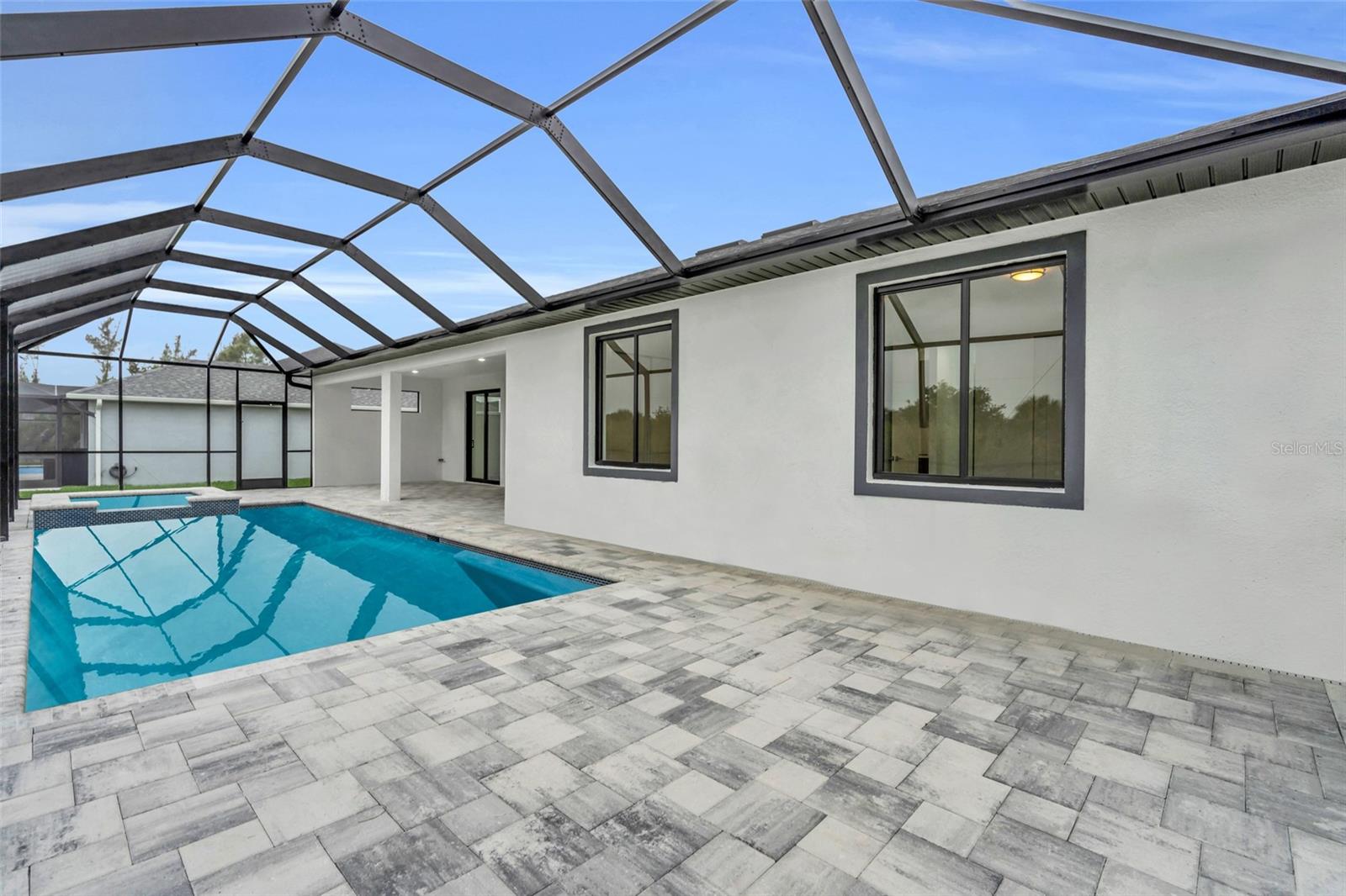 15401 Aqua Cir Property Photo 7