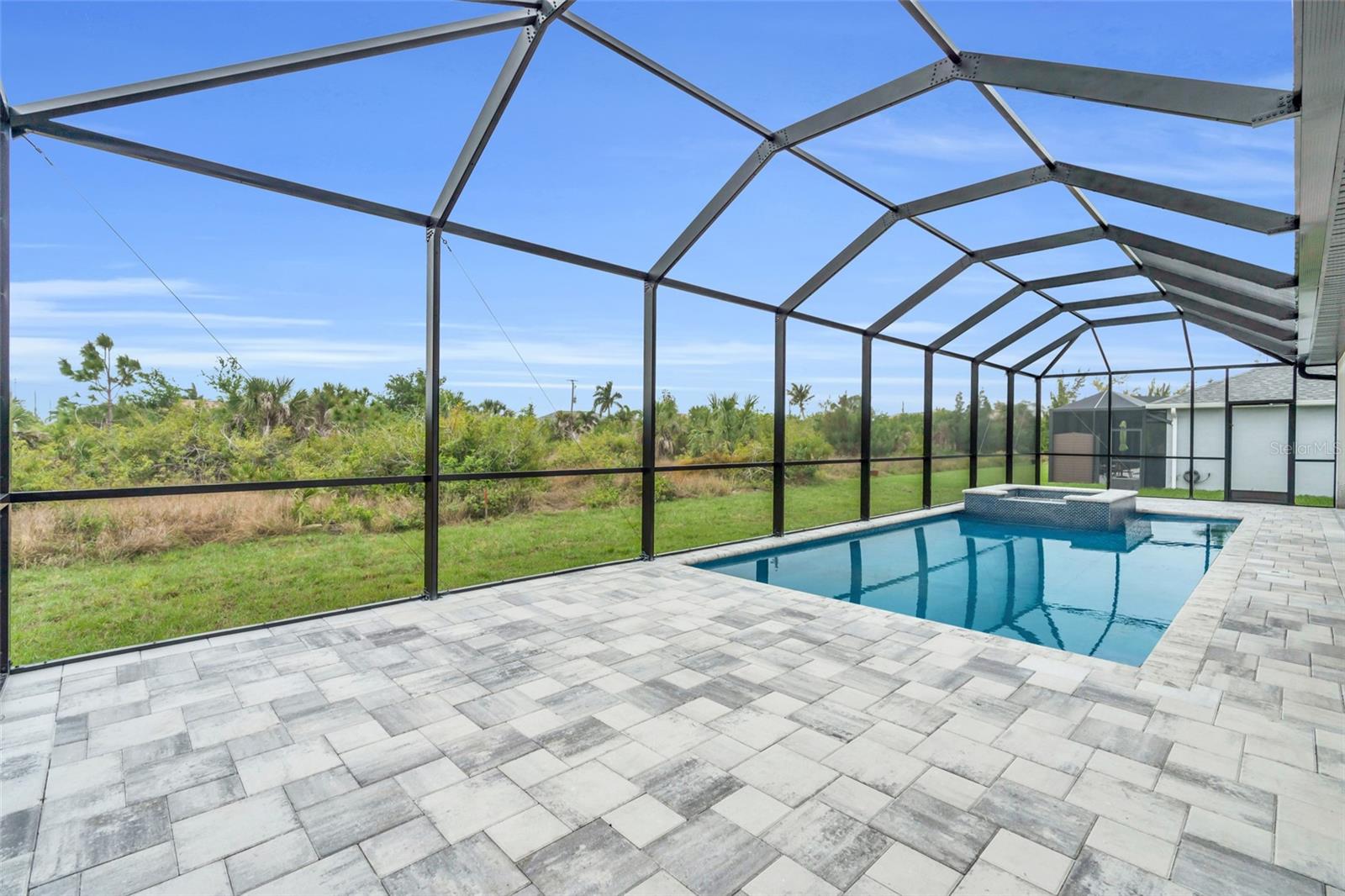 15401 Aqua Cir Property Photo 10