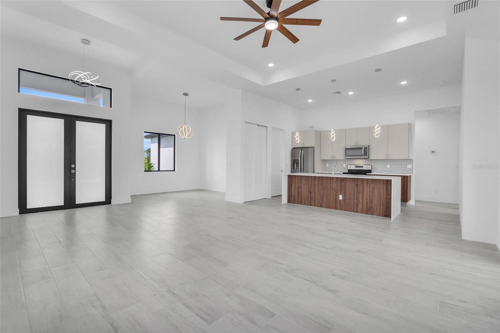 15401 Aqua Cir Property Photo 18