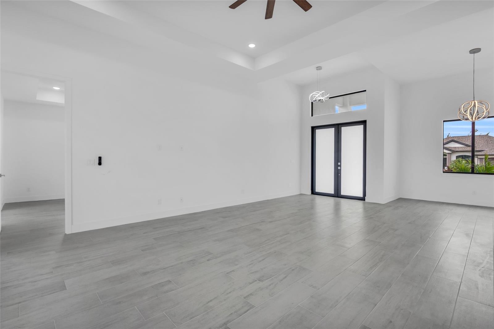 15401 Aqua Cir Property Photo 19