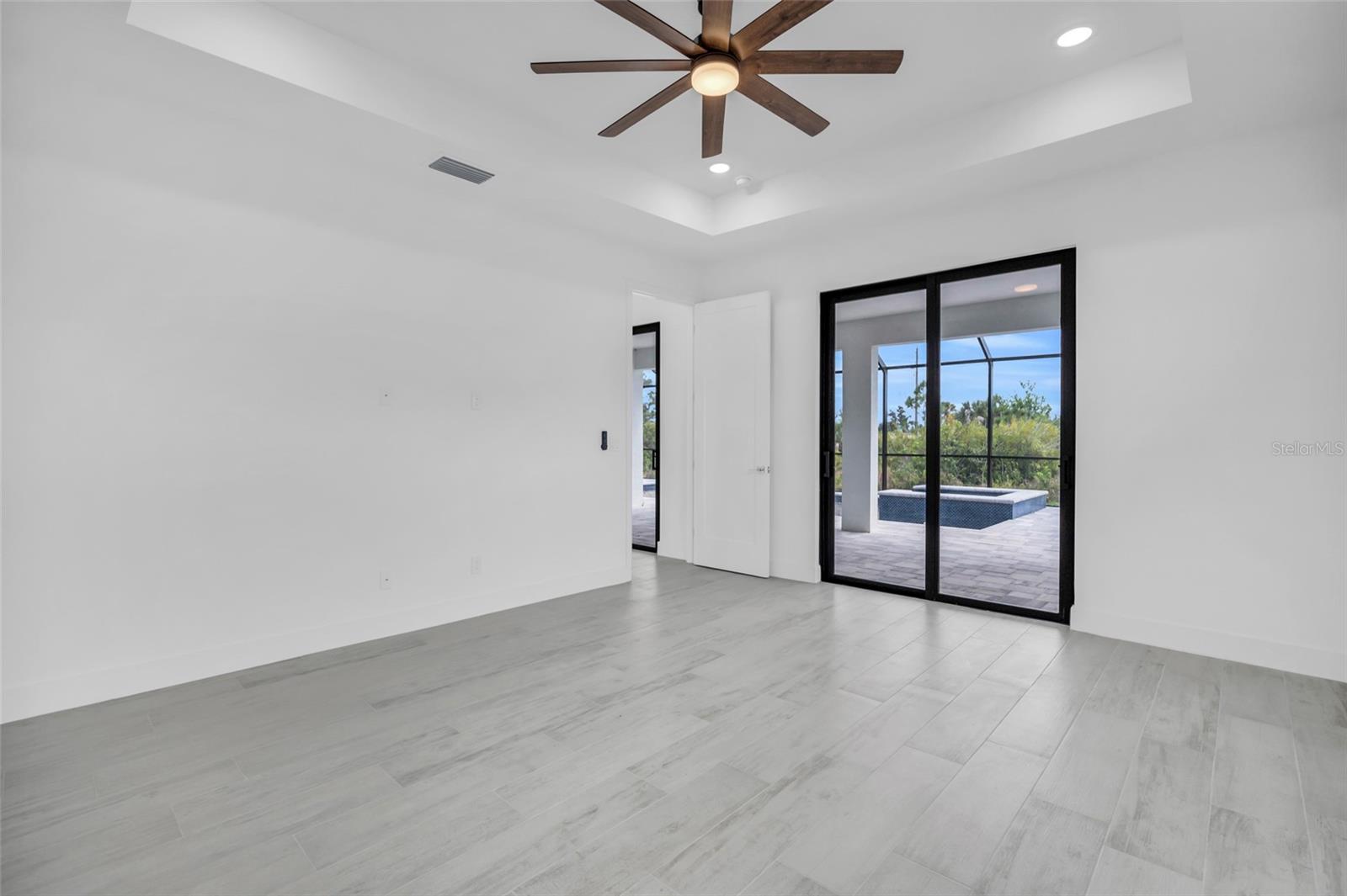 15401 Aqua Cir Property Photo 29