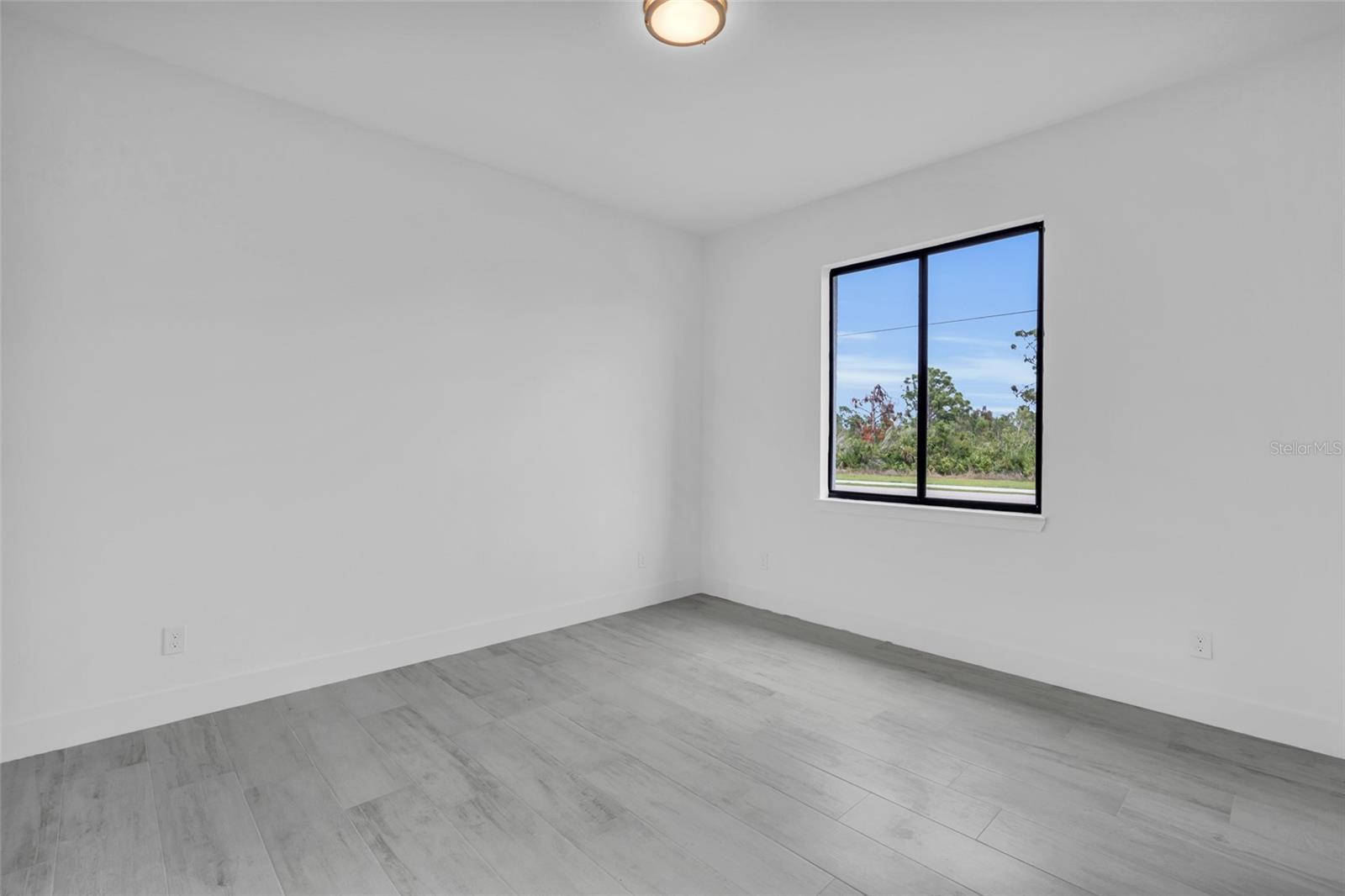 15401 Aqua Cir Property Photo 34
