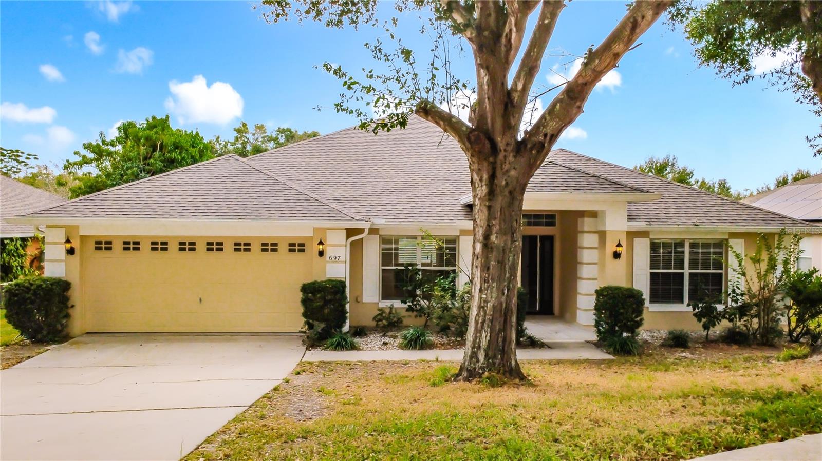697 Winding Lake Dr Property Photo 1