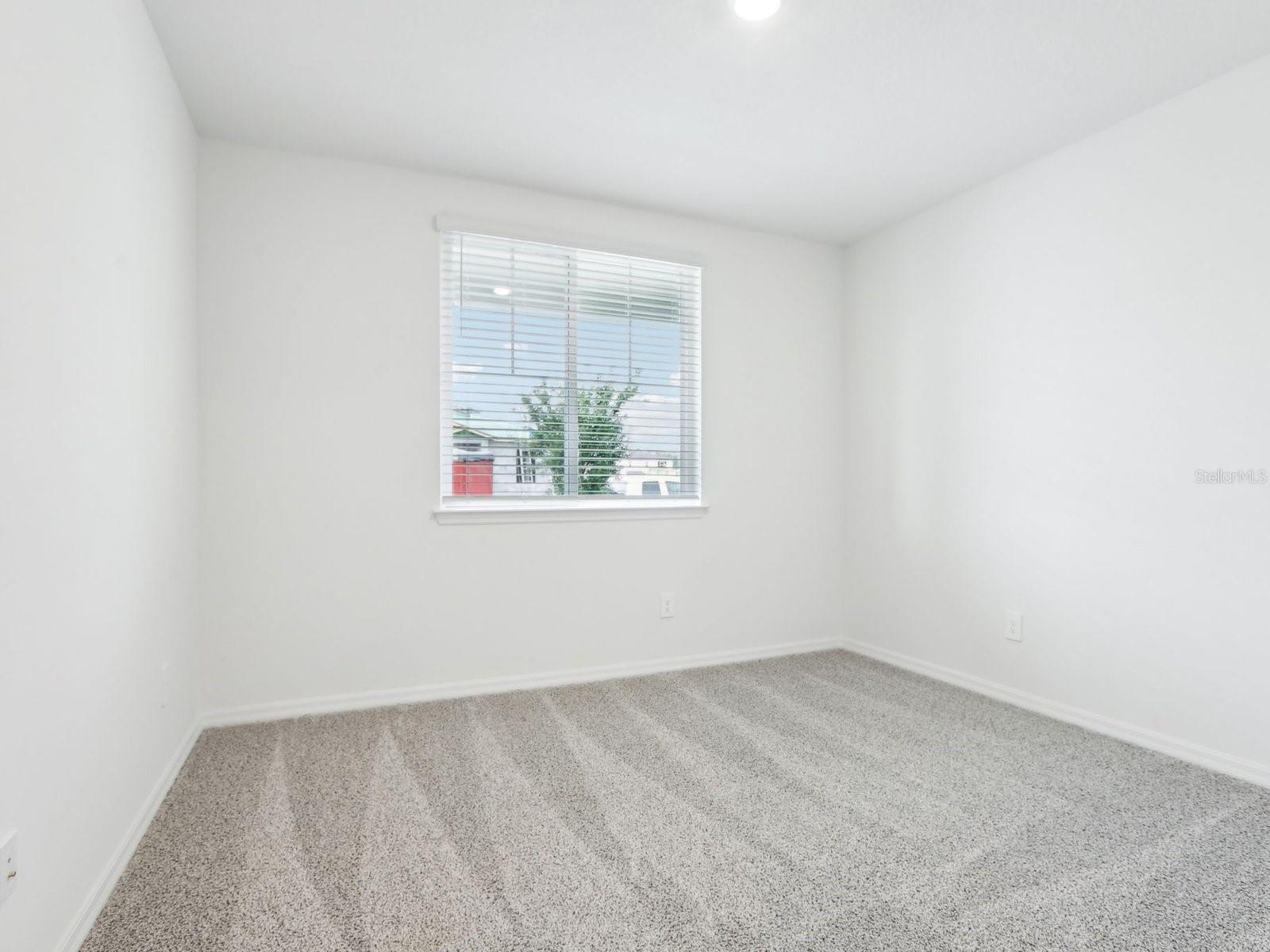 1705 Draughton Dr Property Photo 4