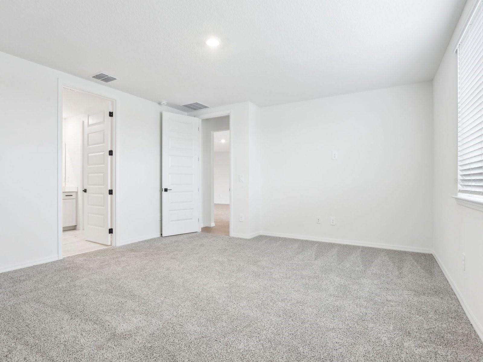 1705 Draughton Dr Property Photo 9