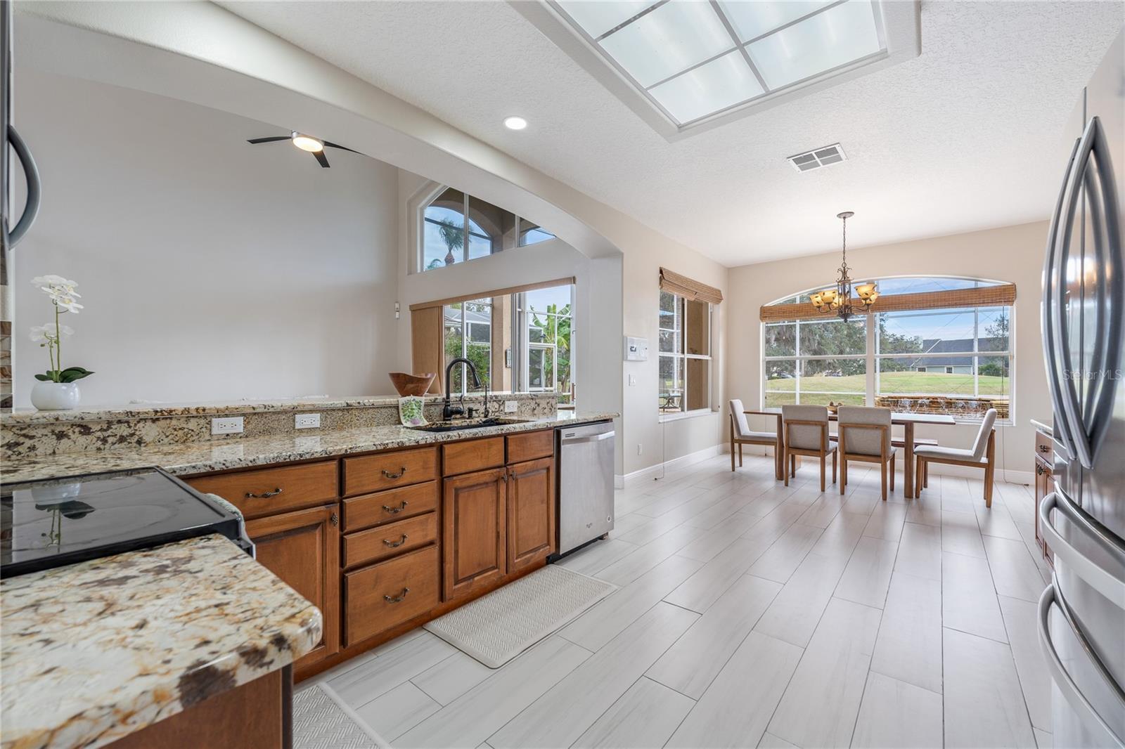 1524 The Oaks Blvd Property Photo 10