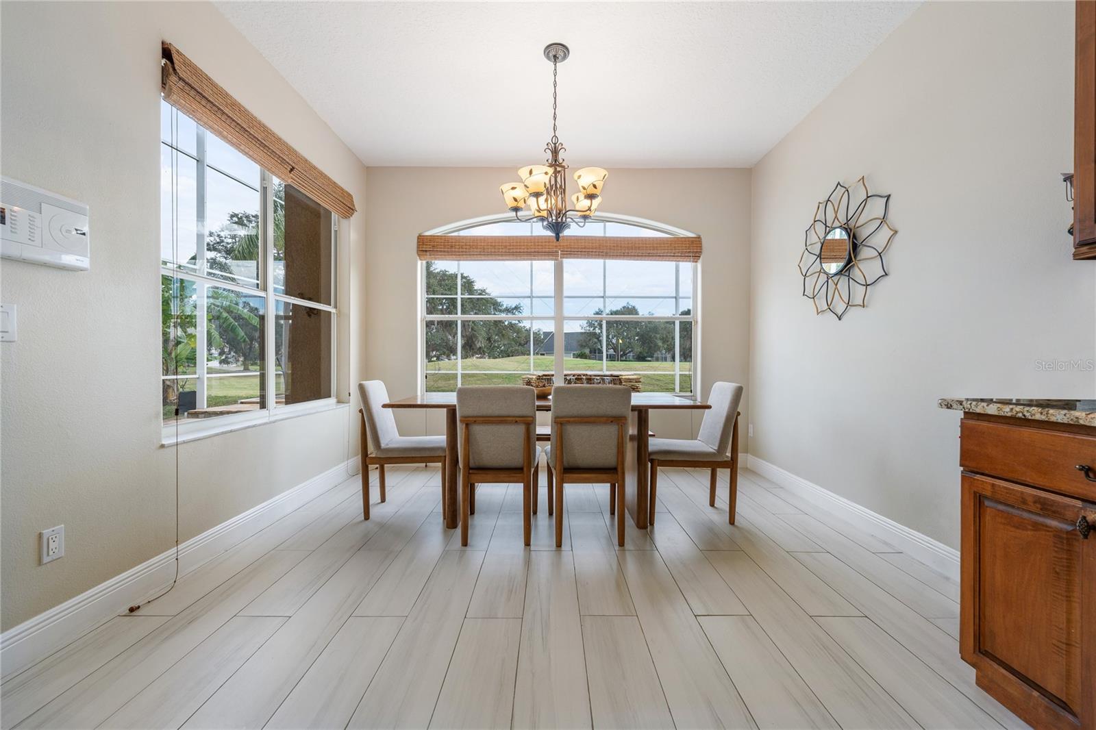 1524 The Oaks Blvd Property Photo 11