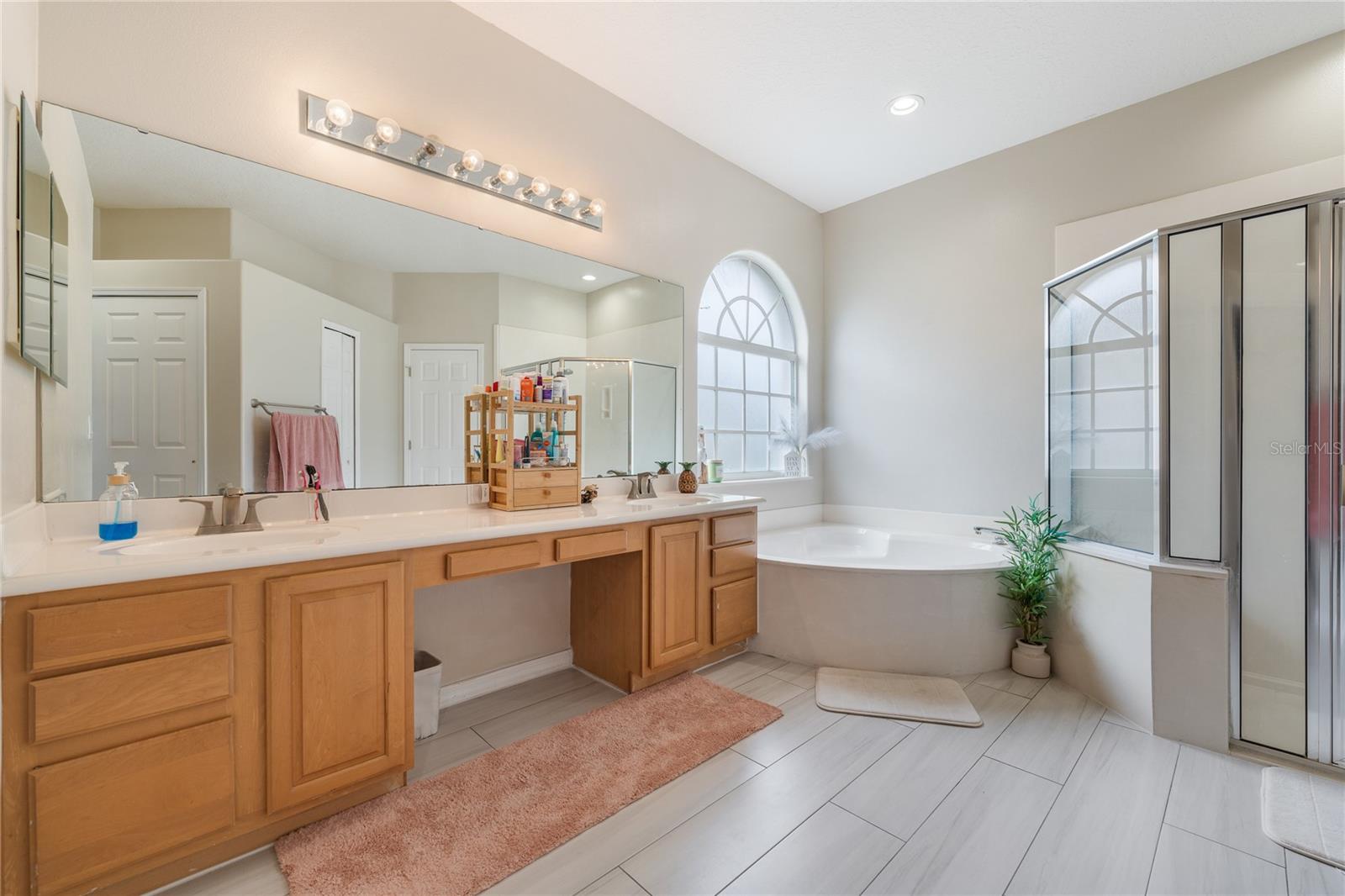 1524 The Oaks Blvd Property Photo 14