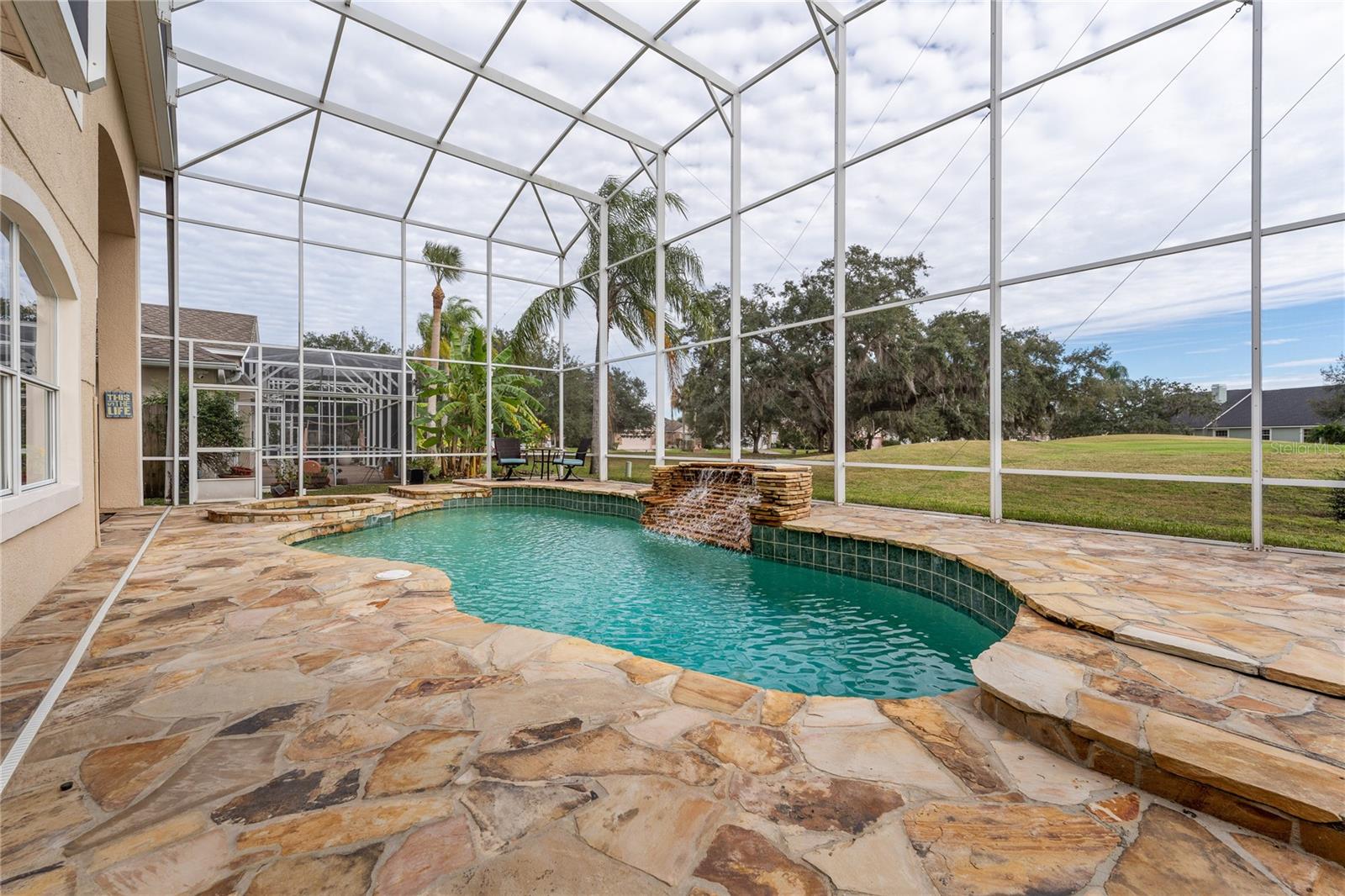 1524 The Oaks Blvd Property Photo 24