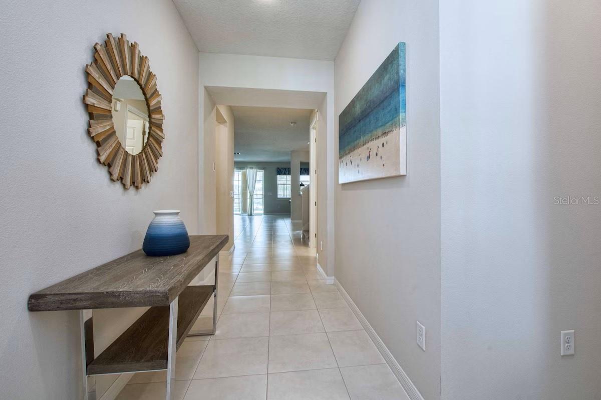 9013 Sunshine Ridge Loop Property Photo 2
