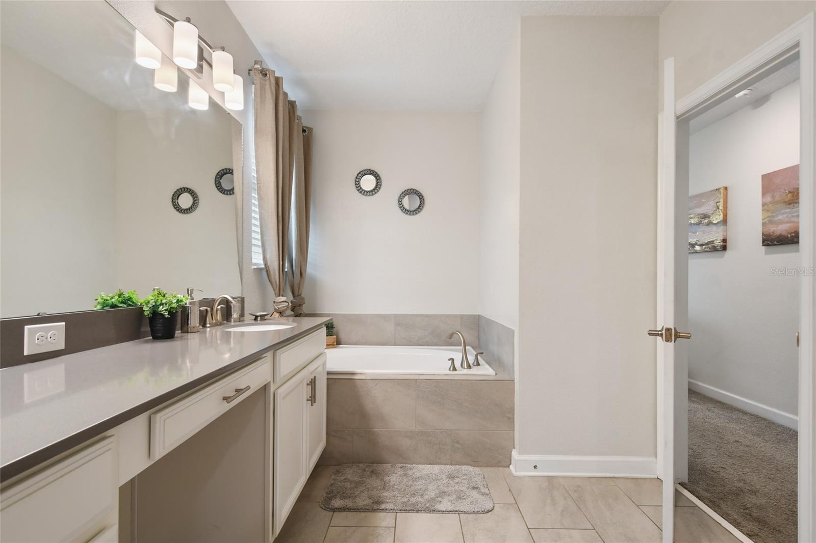 8942 Cabot Cliffs Dr Property Photo 38
