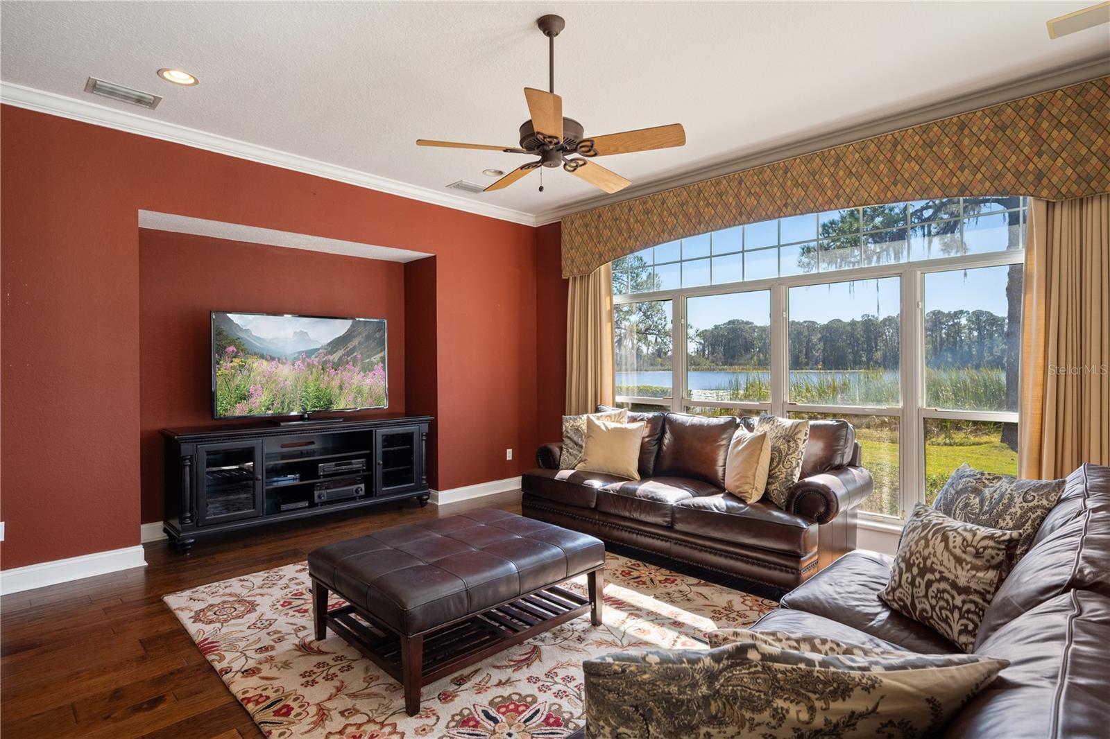 10870 Bayshore Dr Property Photo 8