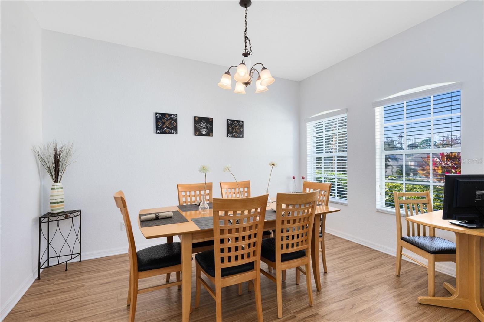 142 Birkdale St Property Photo 4