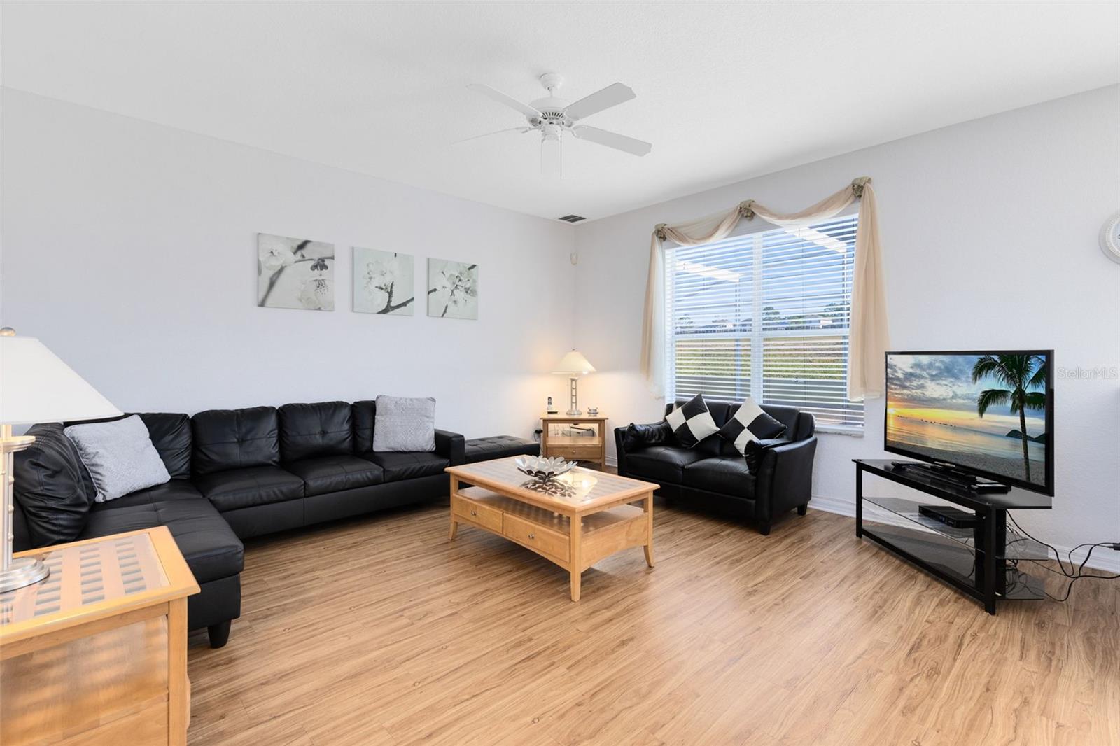 142 Birkdale St Property Photo 6