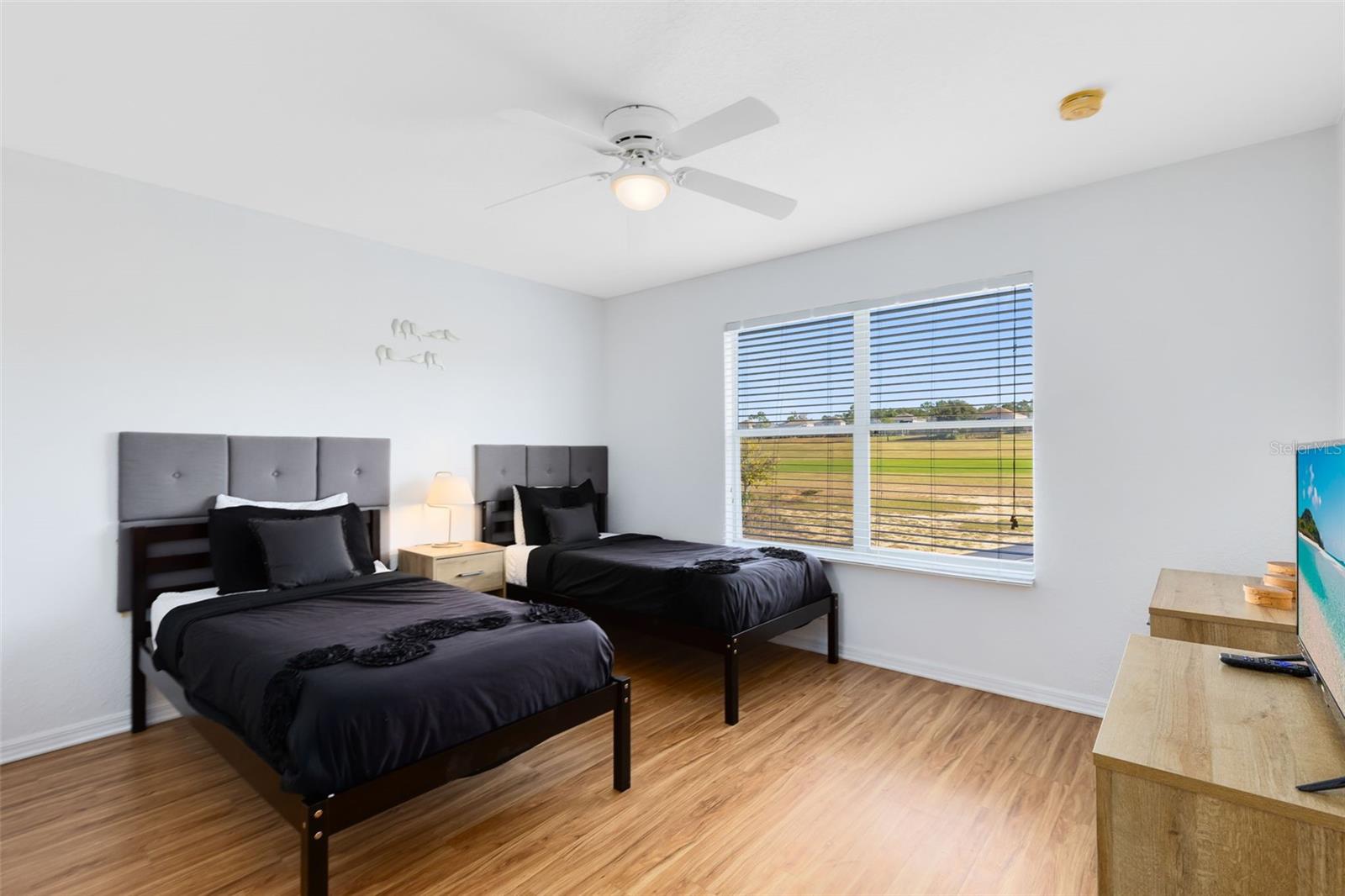 142 Birkdale St Property Photo 22