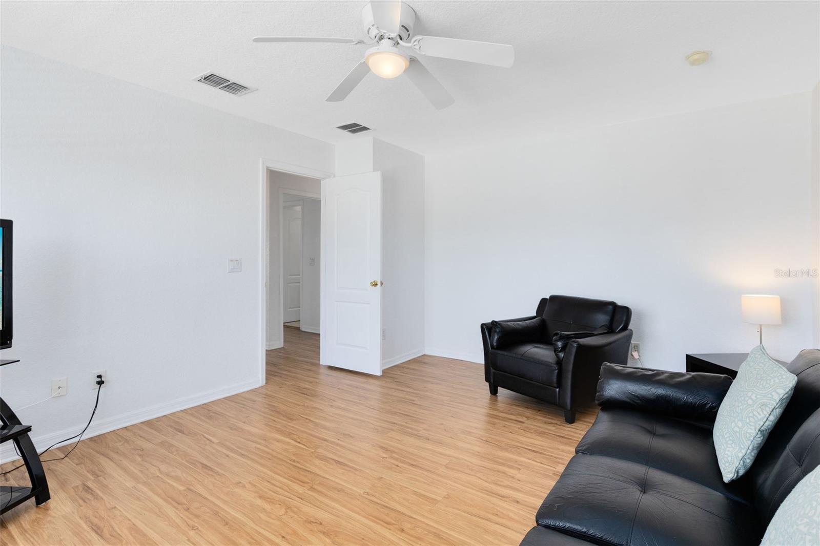 142 Birkdale St Property Photo 26