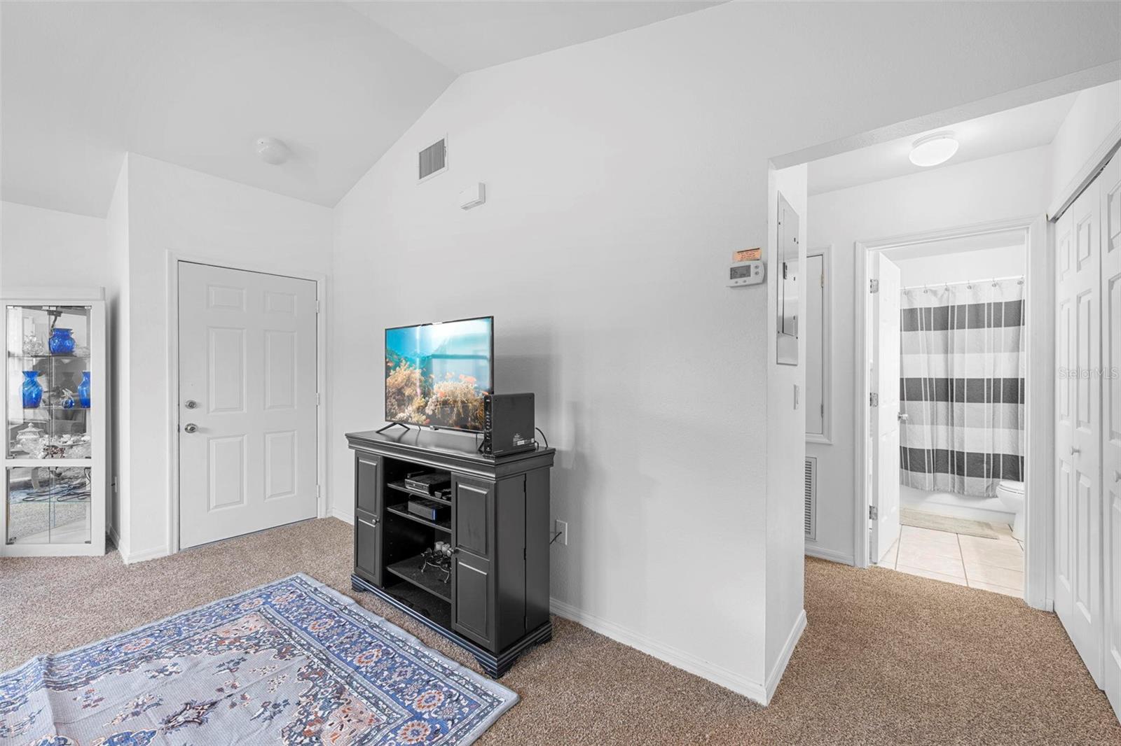 1916 Villaway E Property Photo 16