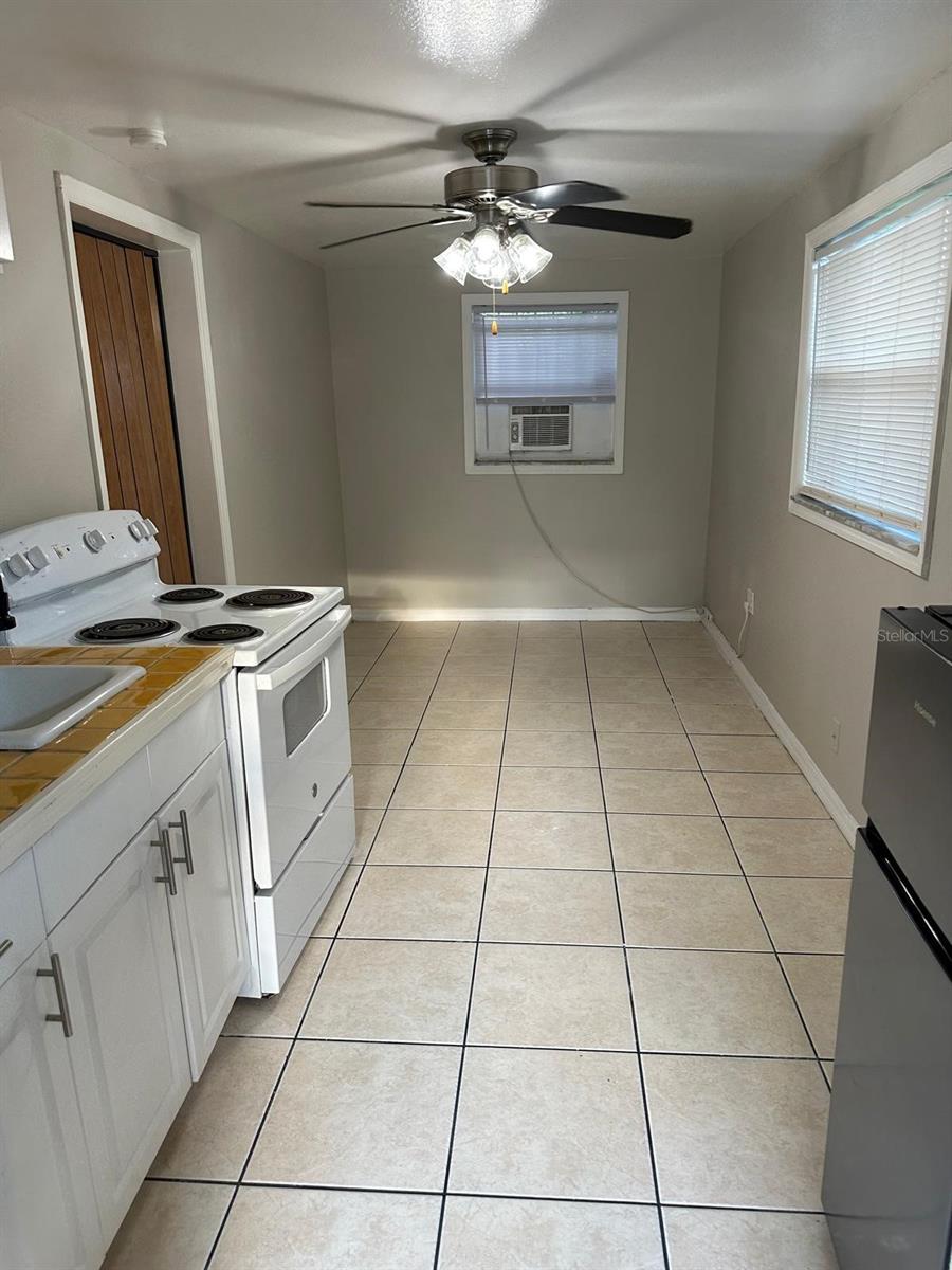 3407 N Avenida Republica De Cuba #a Property Photo 6