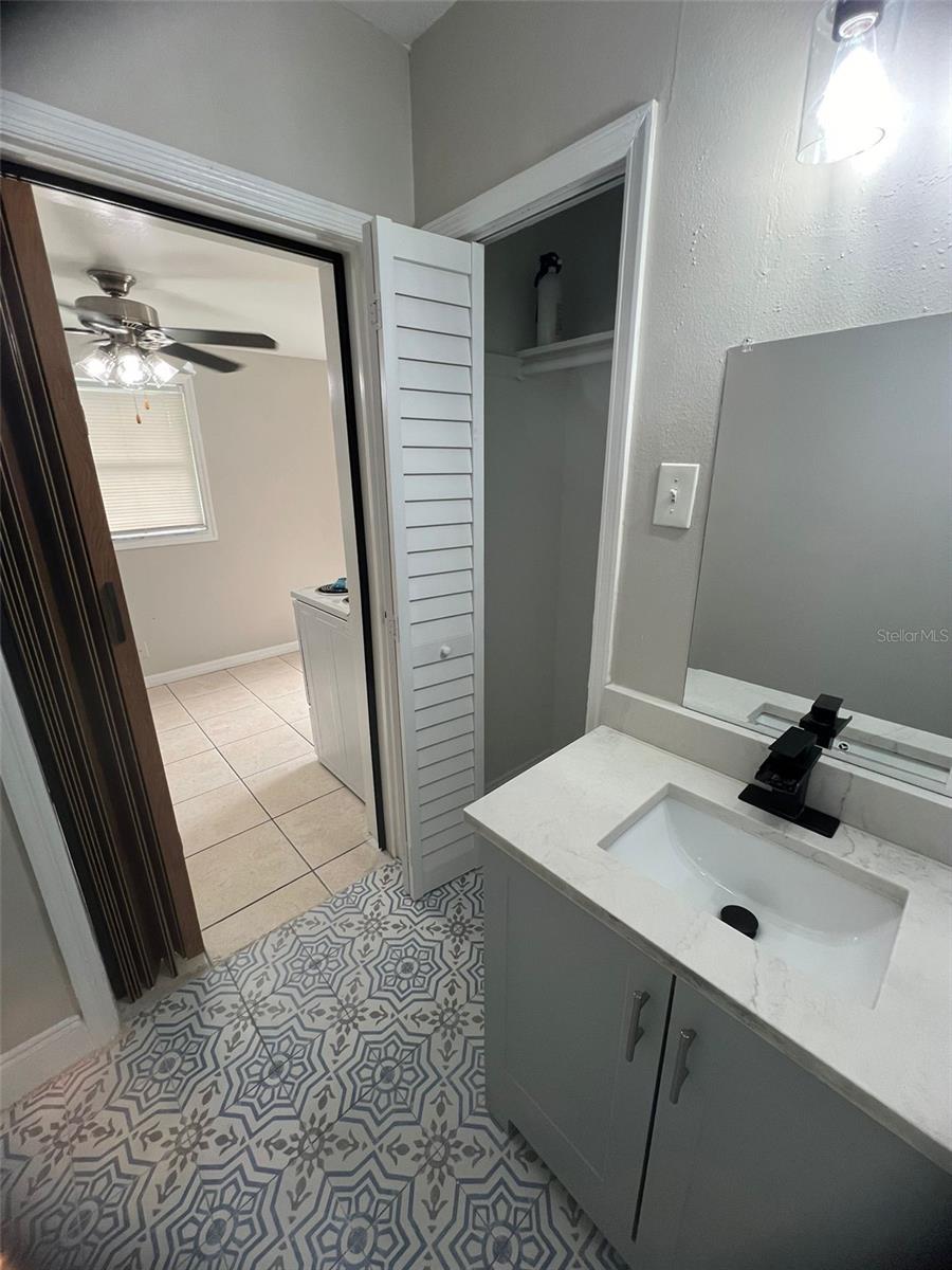 3407 N Avenida Republica De Cuba #a Property Photo 8