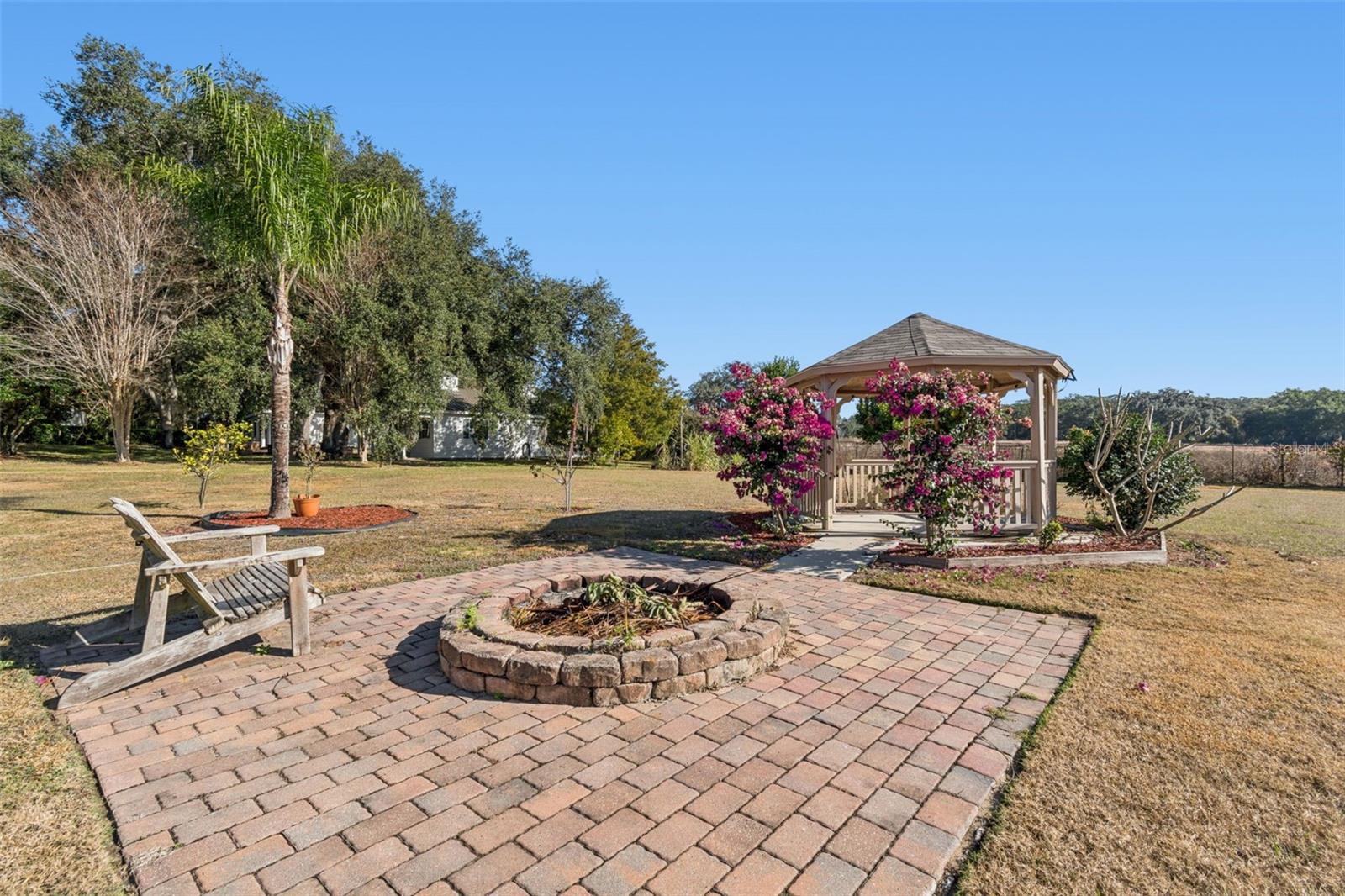 14308 Willow Run Property Photo 38