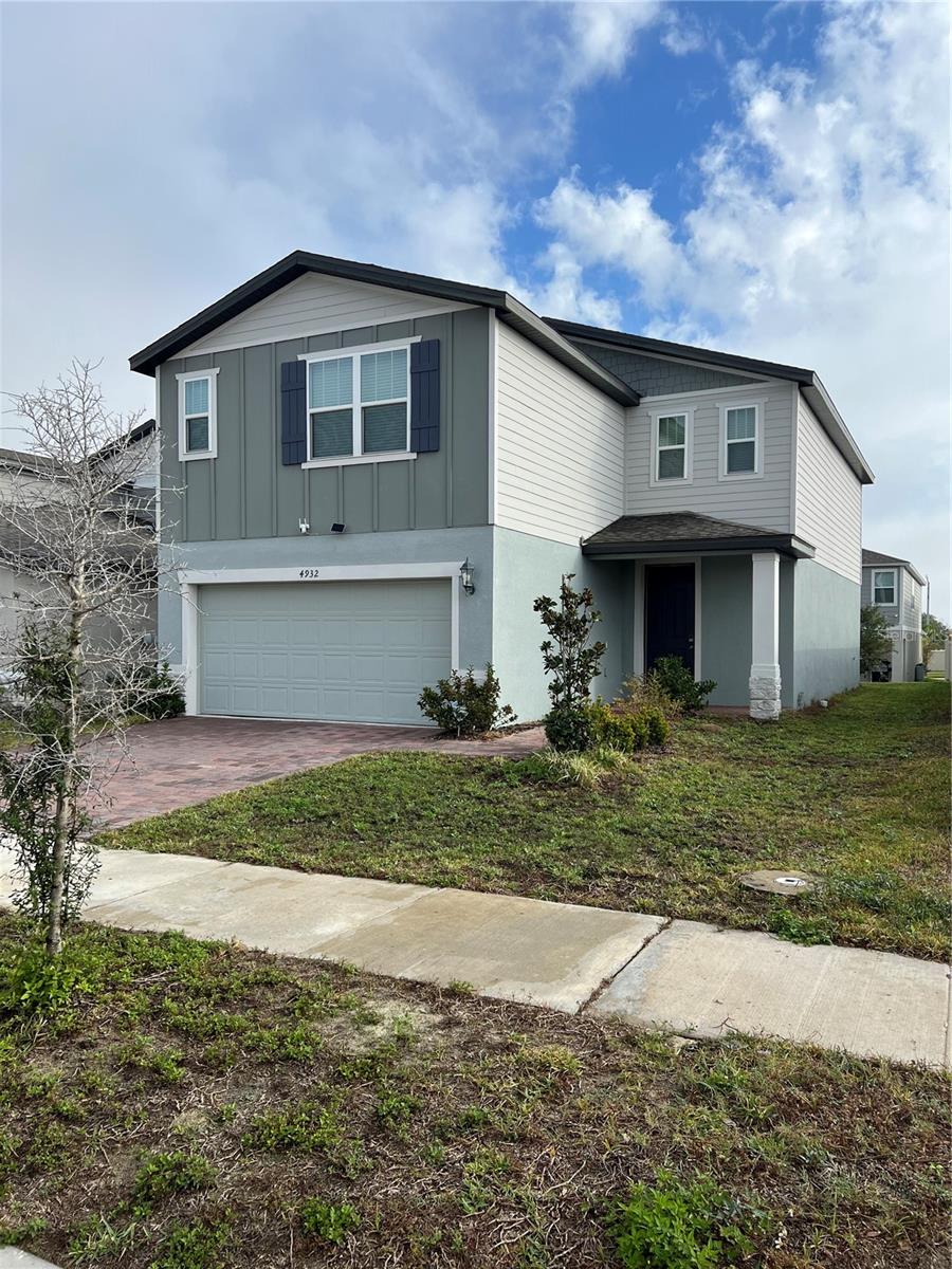 4932 Mainsail St Property Photo 2