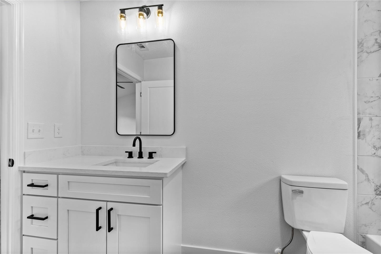 1012 E Hazzard Property Photo 14