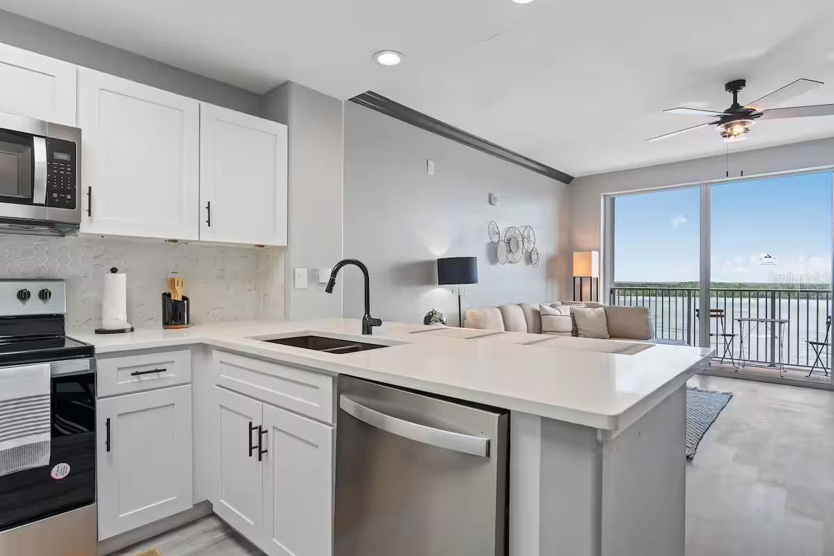 13415 Blue Heron Beach Dr #706 Property Photo 9