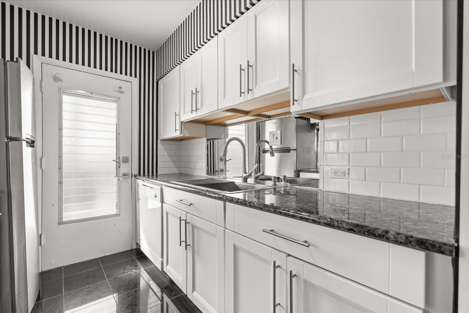 1700 6th St Nw #b24 Property Photo 4