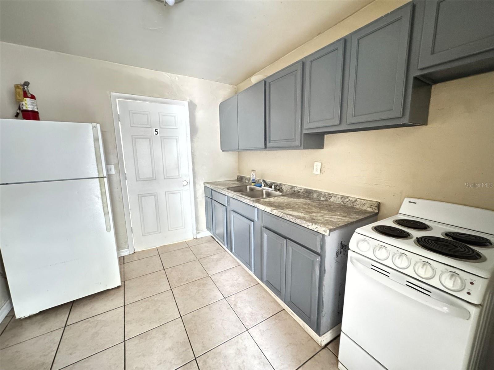 1209 Carlsbad Pl Property Photo 8