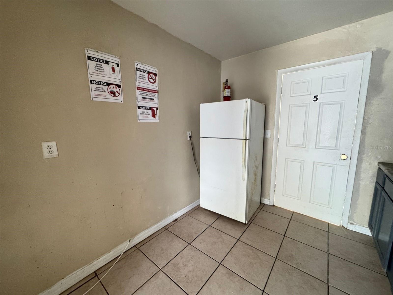1209 Carlsbad Pl Property Photo 9