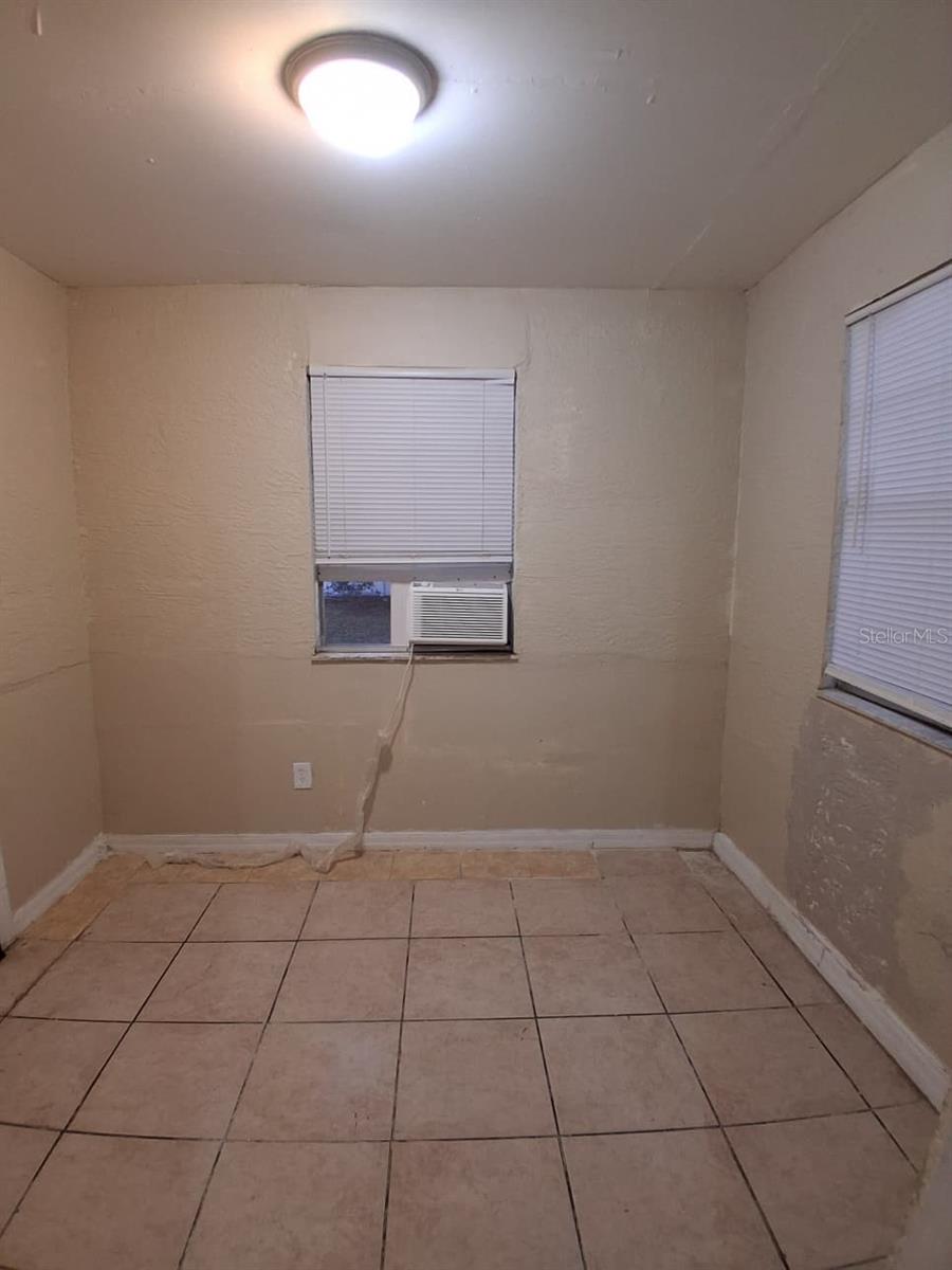 1209 Carlsbad Pl Property Photo 12