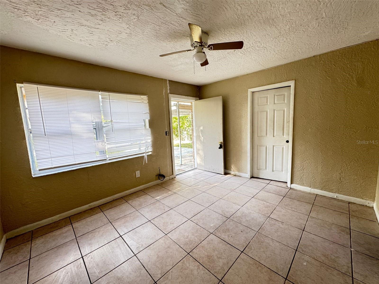 1209 Carlsbad Pl Property Photo 13