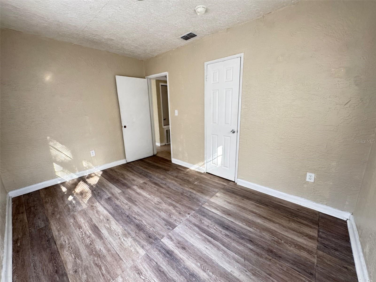 1209 Carlsbad Pl Property Photo 17