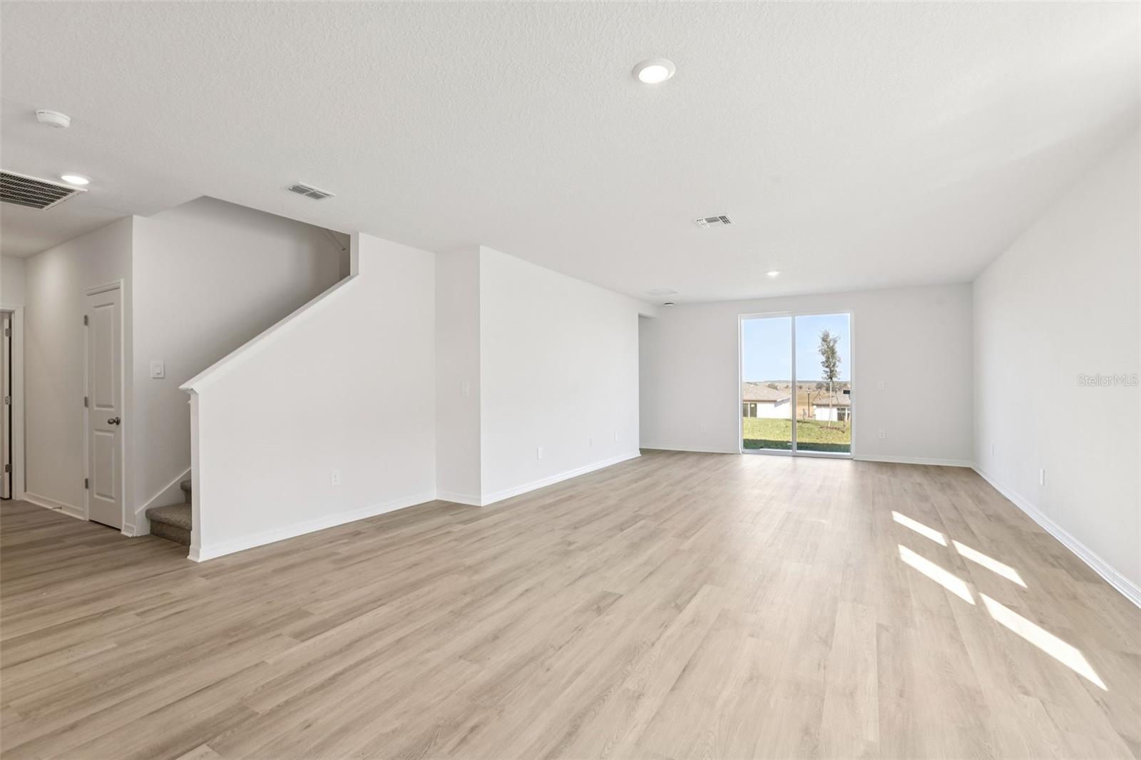 31583 Wild Grape Ln Property Photo 8