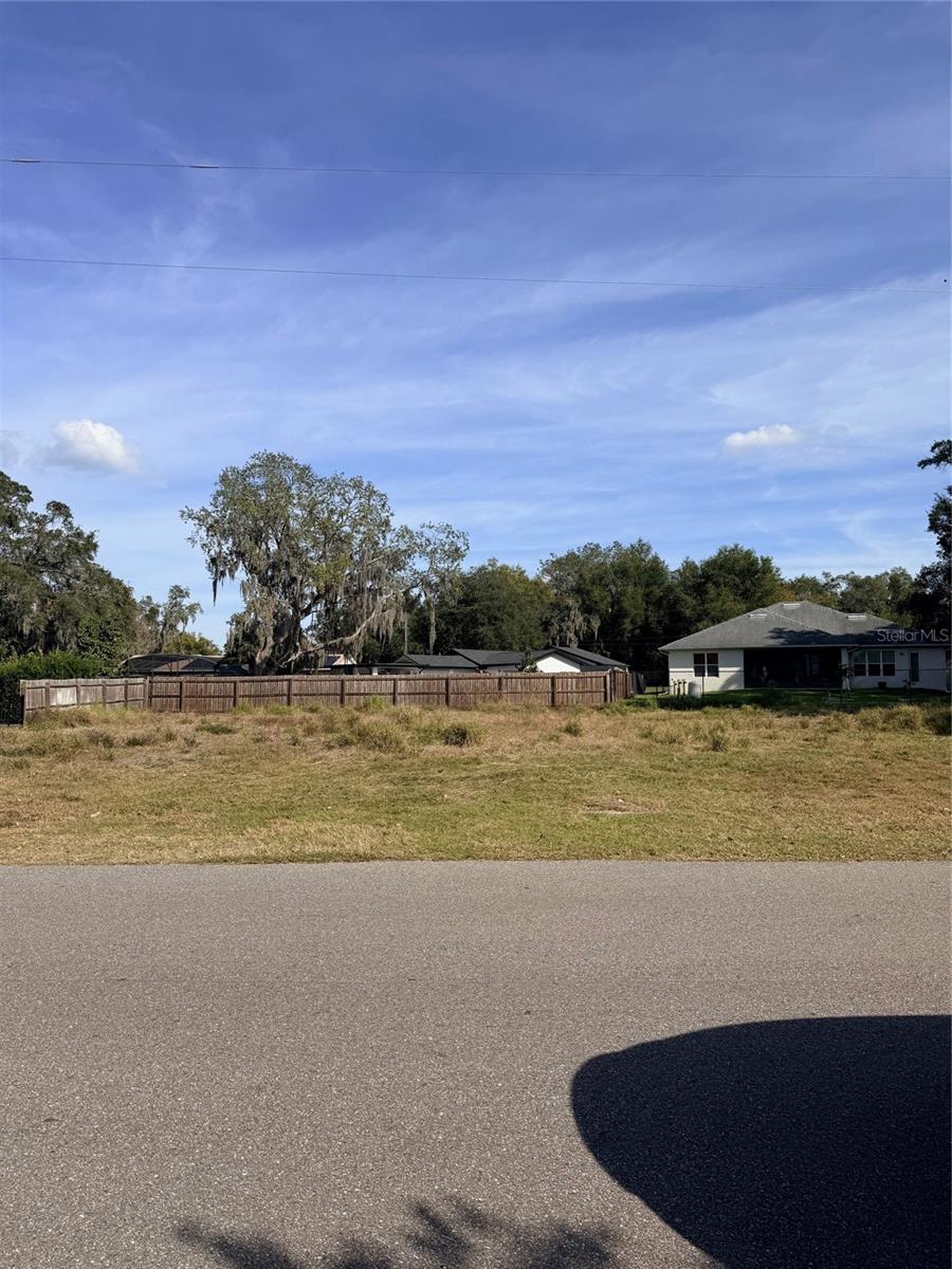1707 Twin Lake Dr Property Photo 4
