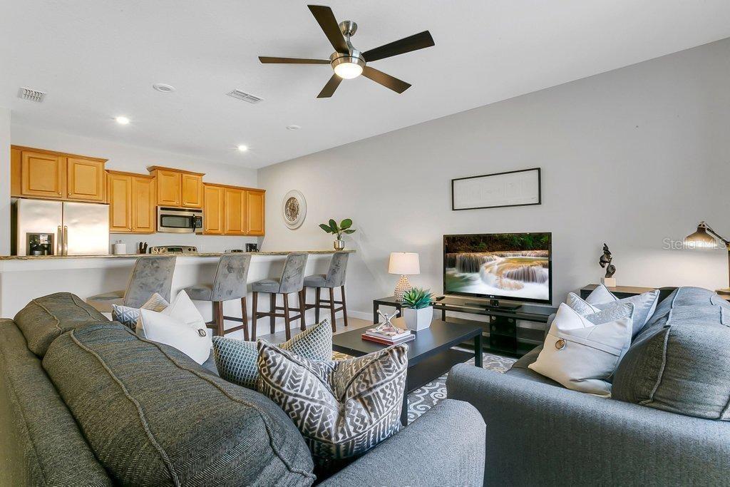 8979 California Palm Rd Property Photo 3