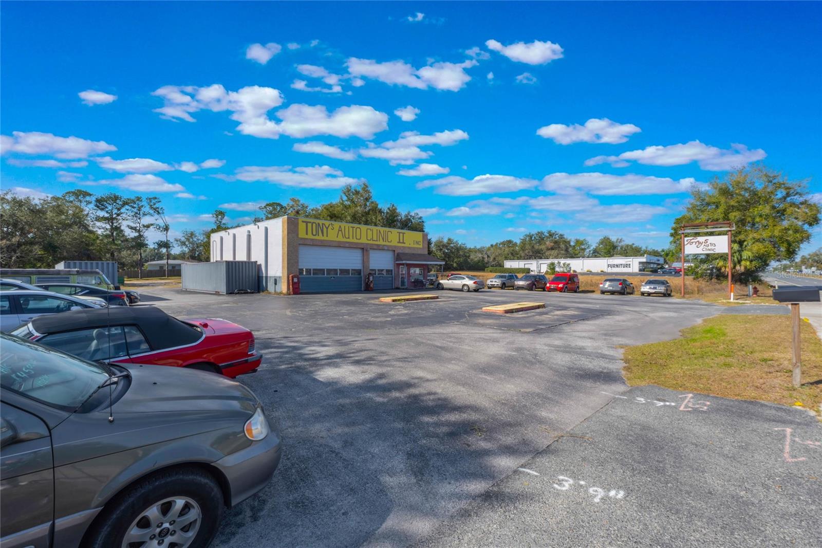 3190 S Florida Ave Property Photo 3