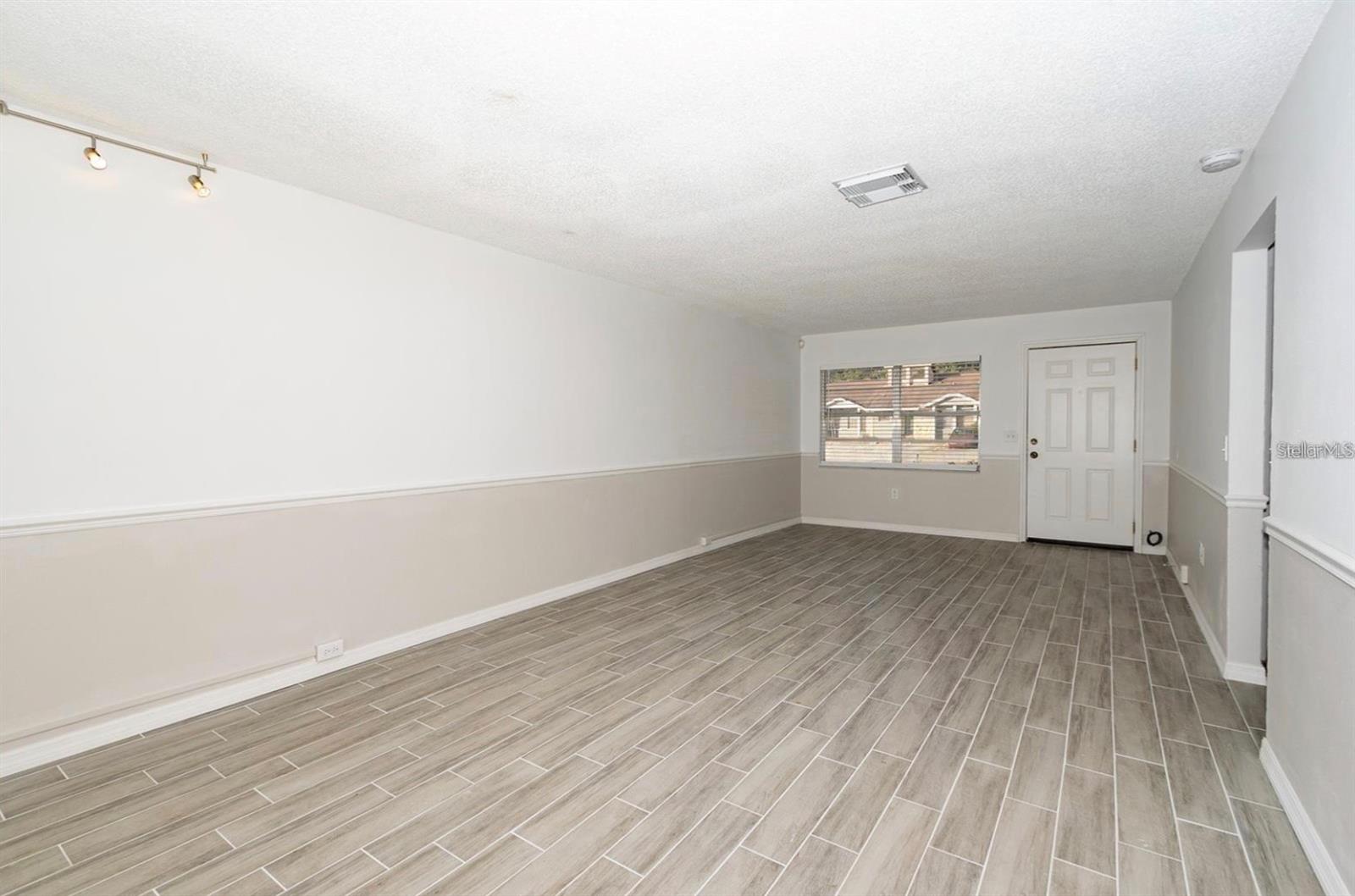 1267 Woodman Way Property Photo 7