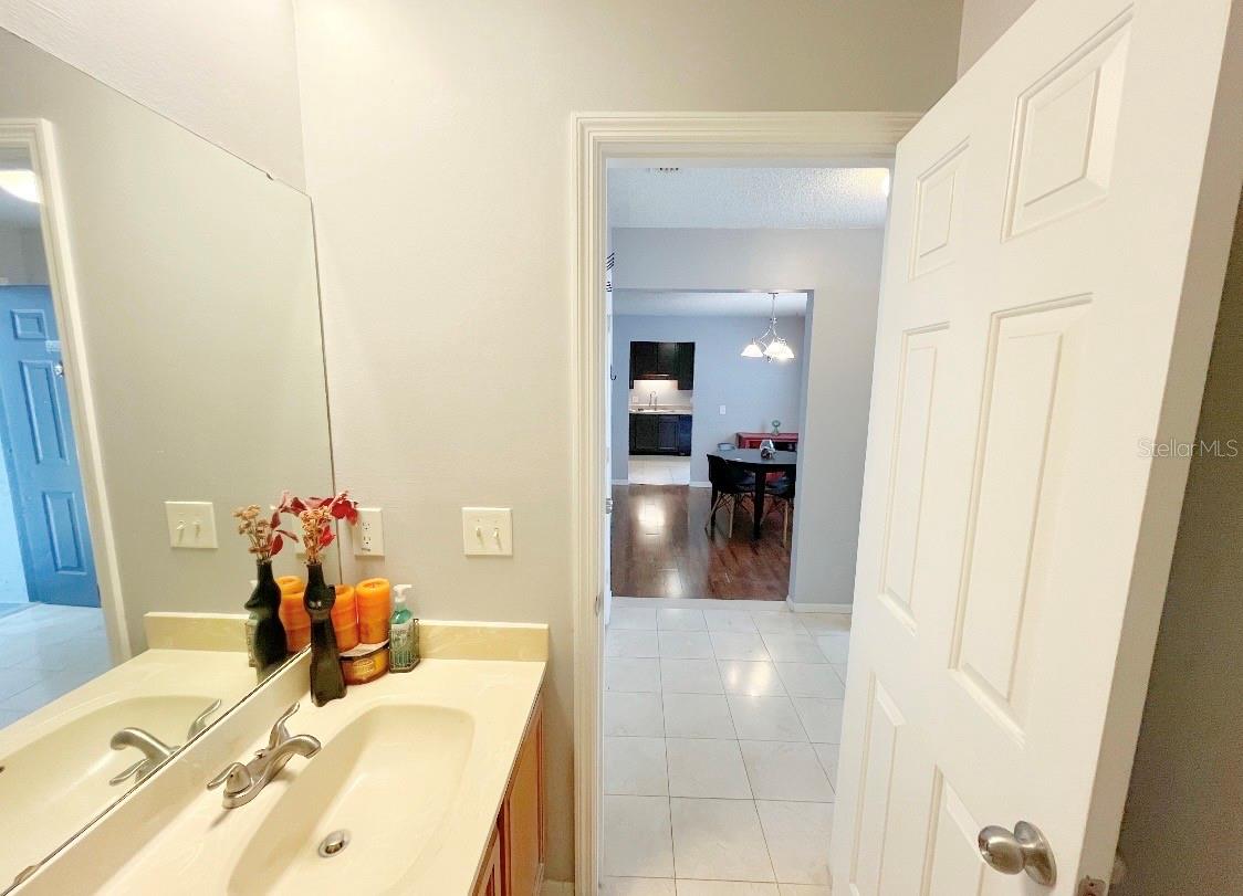 8203 Olympia Ct Property Photo 6