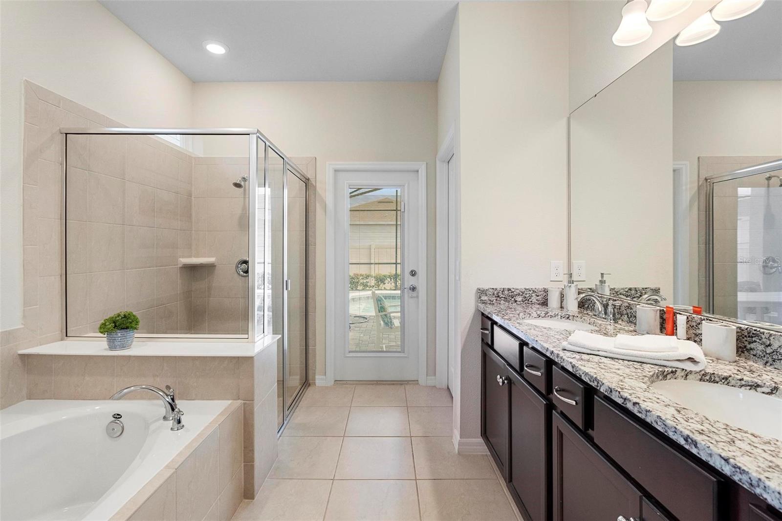 3413 Lilac Property Photo 16