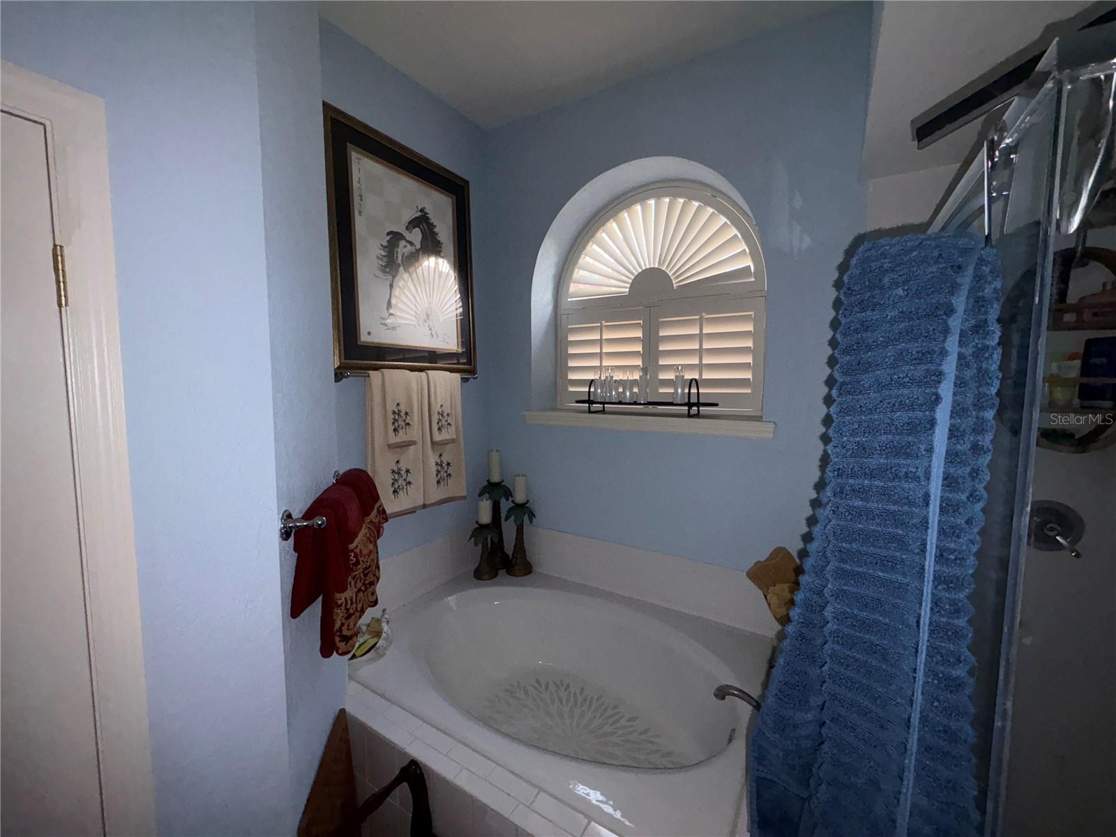 280 Springside Rd S Property Photo 8