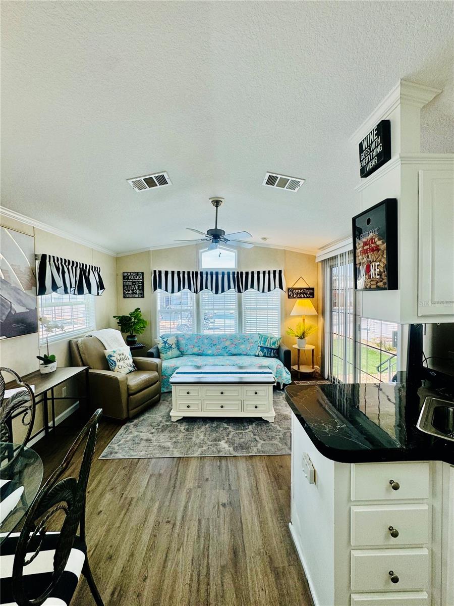 300 Royal Troon Loop Property Photo 9